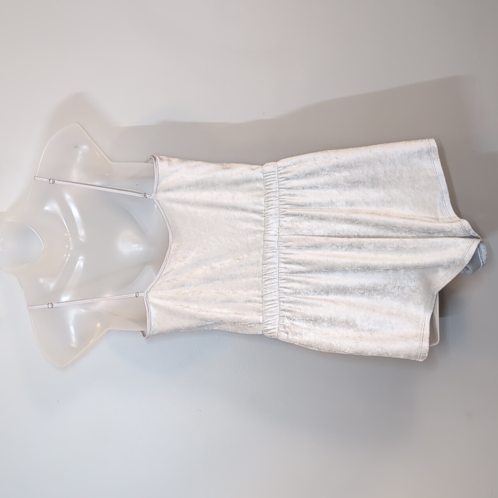 Victoria's Secret Silver Cami Romper Womens Size Small Velvet Sleepwear Pajamas - Picture 8 of 15